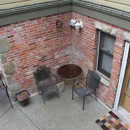 Robert Porter House Inn-2